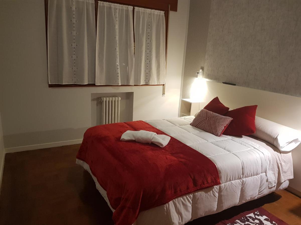 Apartamentos Halcon Рибадео Екстериор снимка